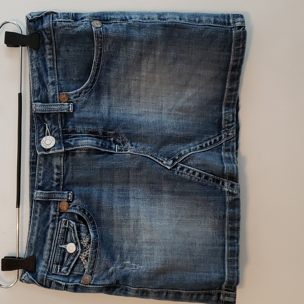 Vigoss Jean mini skirt size 7.  Excellent pre owned condition